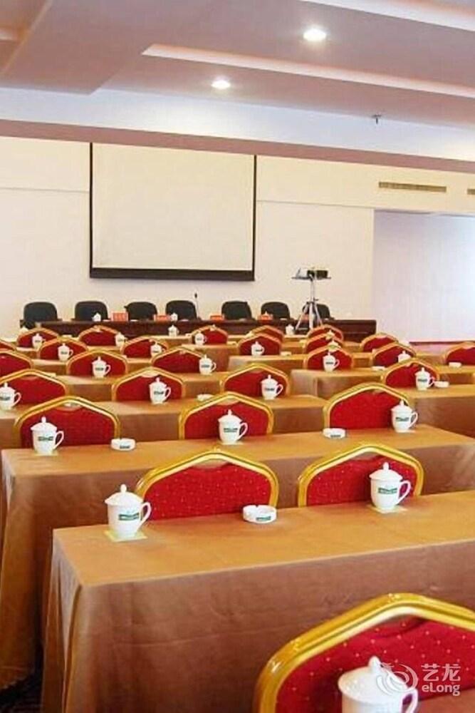 Jishou Heyi Hotel Fenghuang Εξωτερικό φωτογραφία